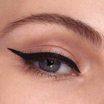 Maybelline New York Eyestudio Hyper Easy Liquid Liner Matte - Intense Black Lasts For Up To 24H