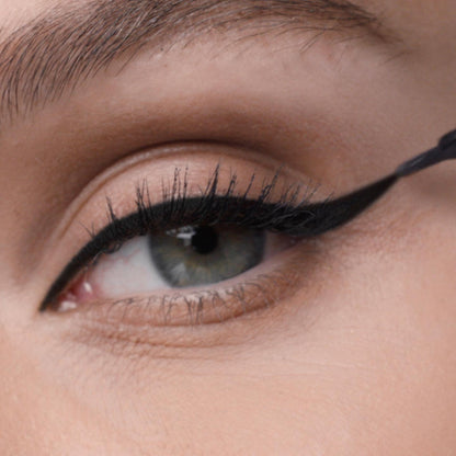 Maybelline New York Eyestudio Hyper Easy Liquid Liner Matte - Intense Black Lasts For Up To 24H